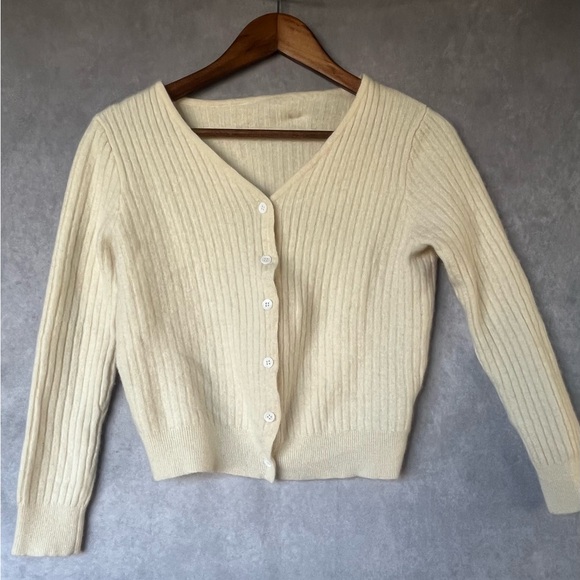 J.ING Ivory 100% Wool Cardigan OS - Picture 2 of 7